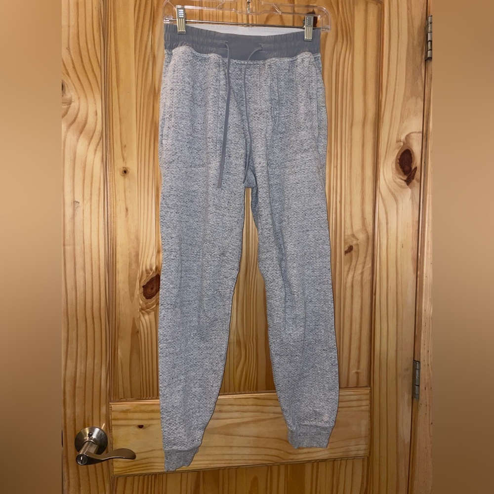 Lululemon gray joggers men’s